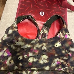 Lululemon sport bra